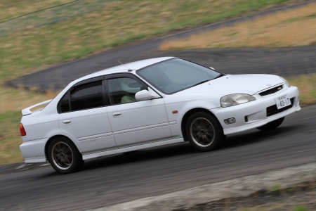 �t���[���s